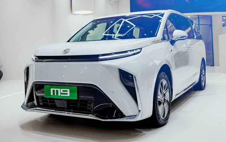 लॉन्च हो गई ₹14,450 की EMI पर 600 KM रेंज देने वाली 7 सीटर SUV कार Kia EV6 से भी बेहतर